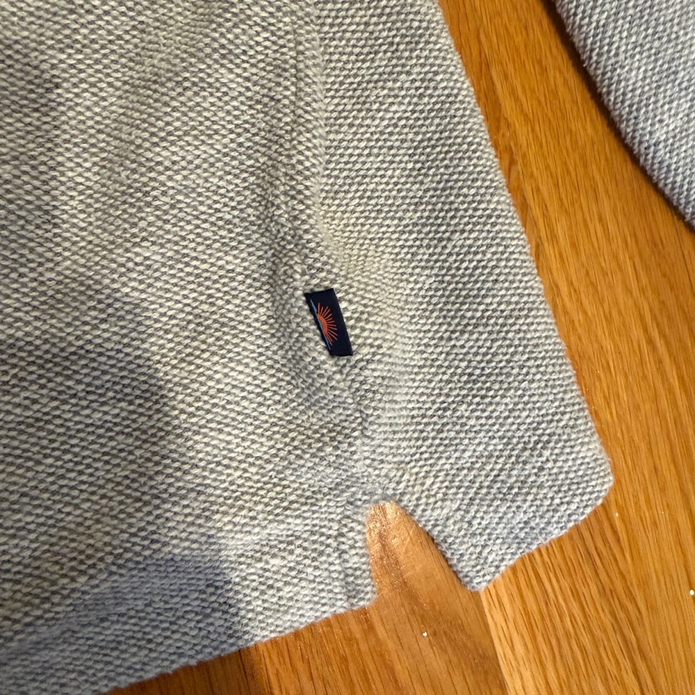Faherty Men's Textured Gray Sweater - Picture 5 of 5
